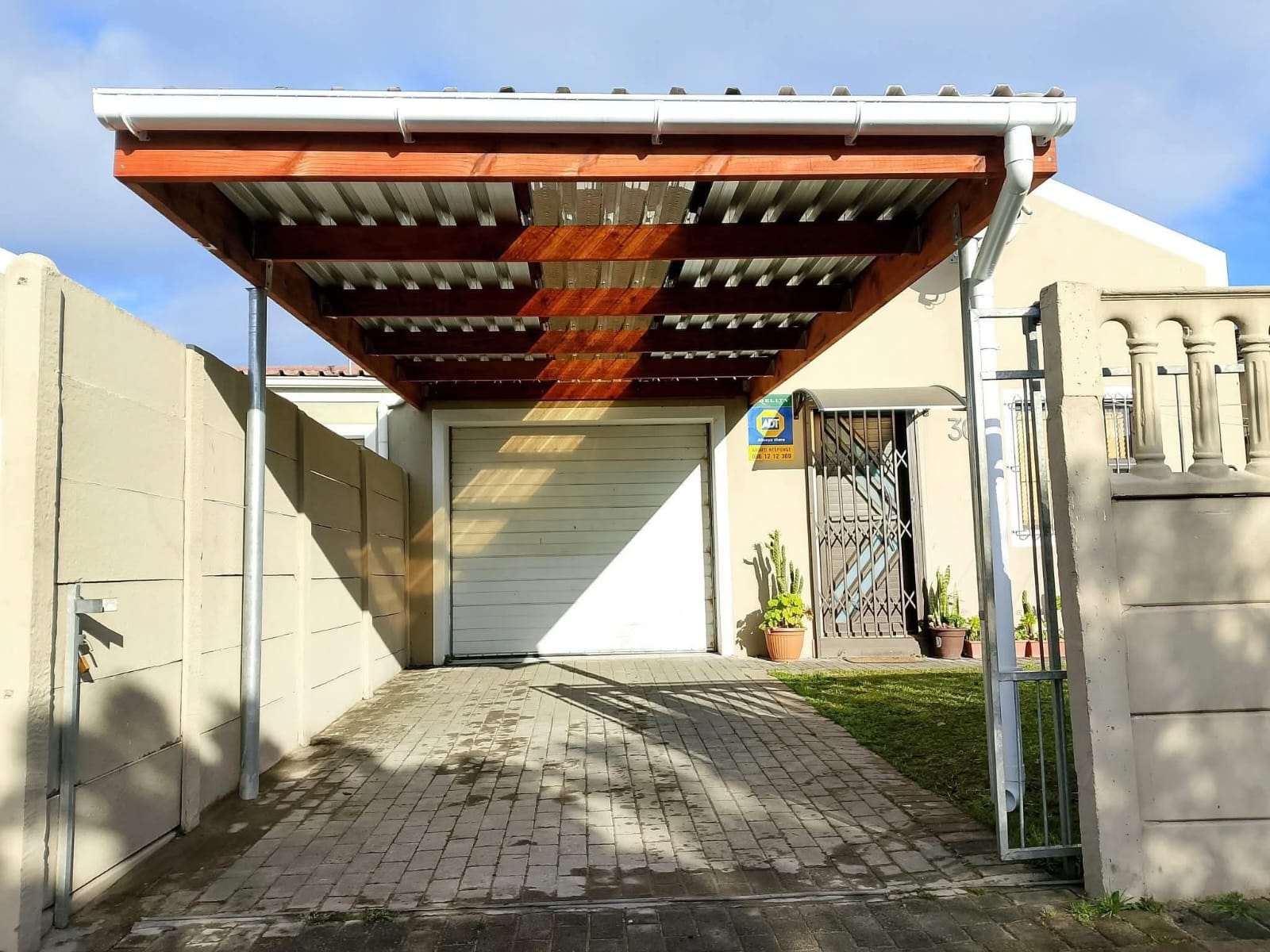 Timber & IBR Carport
