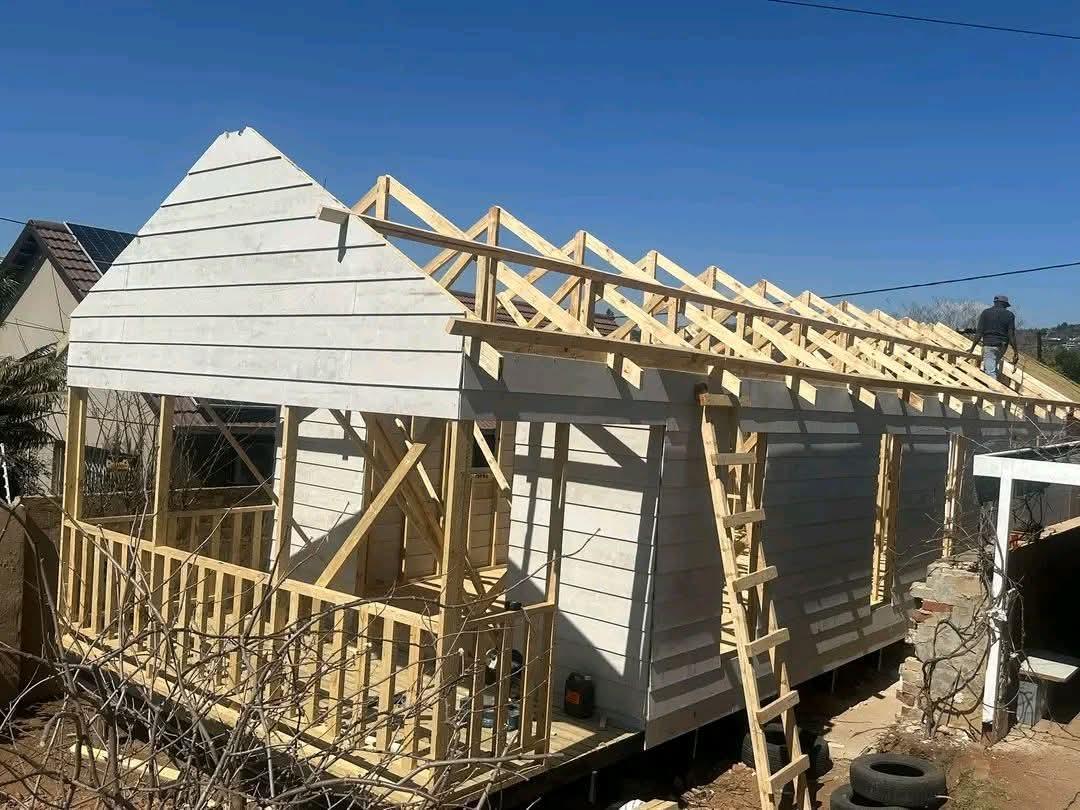 Large Wendy Frame & Roof